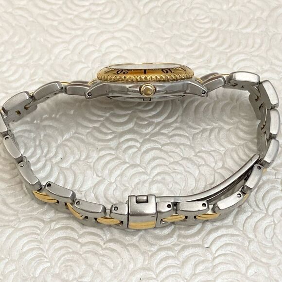 Vintage 1993 Bulova Marine Star Two-Tone German Quartz Ladies Diver Style Watch - Picture 11 of 15